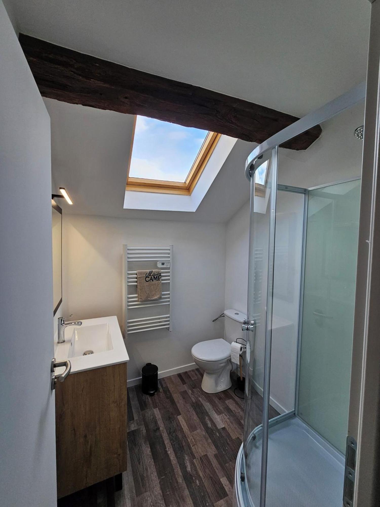 Joli Appartement Mansarde Decize Zewnętrze zdjęcie